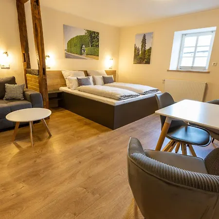 Nassenhof Apartment *