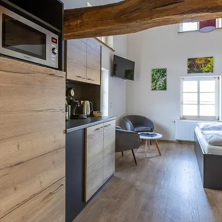 Nassenhof Apartment *